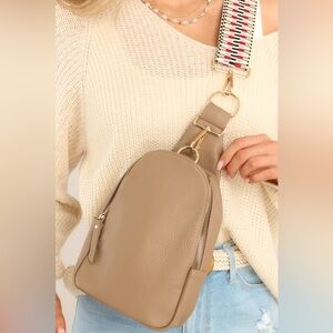 A LITTLE LAST MINUTE TAN SLING BAG